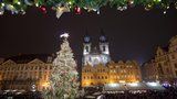 Vánoce v Praze začaly: Na Staromáku sledovaly tisíce lidí rozsvěcení stromečku