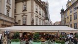 Restaurace nedodržují pravidla pro předzahrádky: Praha přitvrdí při jejich vymáhání