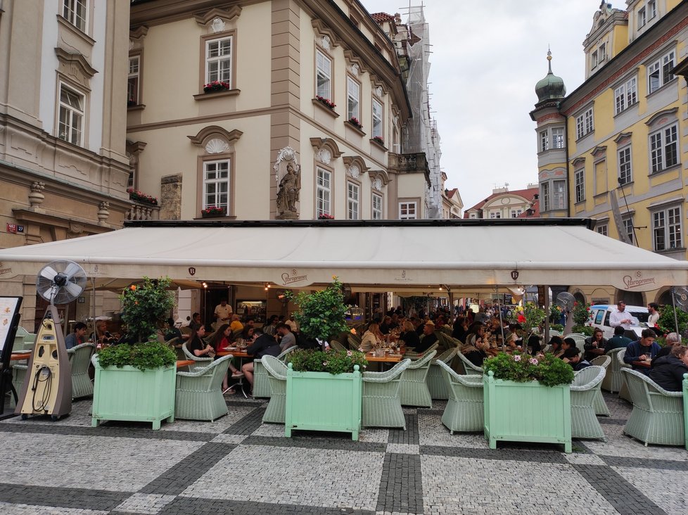 Soumrak vesnických hospod! Dorazí je vyšší DPH na pivo?