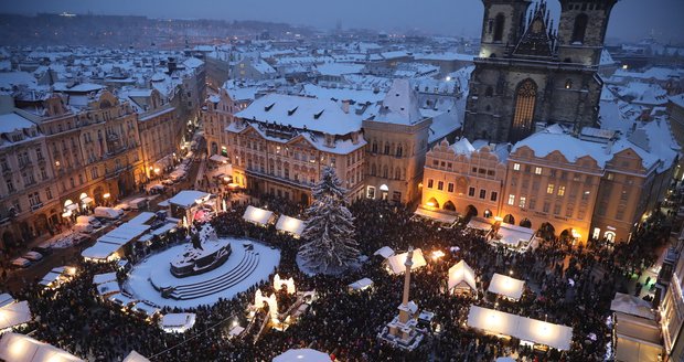 Na Staroměstském náměstí odstartovaly vánoční trhy. (2. prosince 2023)