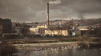 Staropramen jde do regionů, koupil Pardubický pivovar   