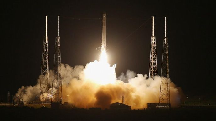 Start kosmické lodi Dragon americké společnosti SpaceX (foto: Profimedia.cz)