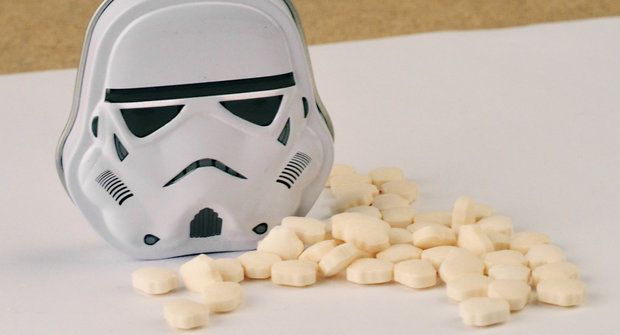 Star Wars bonbony provází Síla