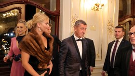 Premiér Andrej Babiš dorazil s celou rodinou.