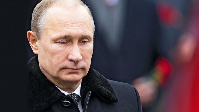 Státní svátek. Rusko včera slavilo Den obránců vlasti. Prezident Vladimir Putin jej uctil u hrobu neznámého vojína v Moskvě. Státní svátek má být spojen s  událostmi 23. února roku 1918, kdy oddíly Rudé  armády poprvé u Pskova a Narvy zvítězily nad vojsky císařského Německa. Podle mnohých historiků se však tehdy u Pskova žádná bitva nekonala.