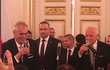 Miloš Zeman a Václav Klaus na recepci ve Španělském sále po předávání státních vyznamenání