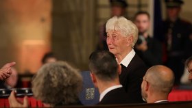 Prezident ocenil Sylvu Knedlovou (92): Nejdéle sloužící učitelku trénoval Zátopek