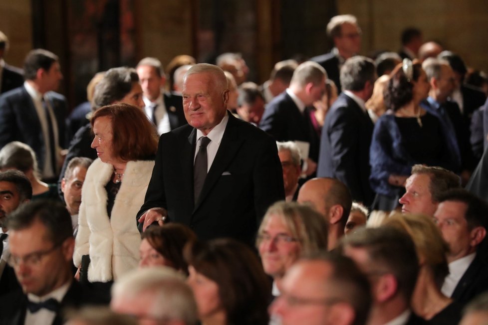 Předávání státních vyznamenání: Václav Klaus a Livie Klausová (28.10.2023)
