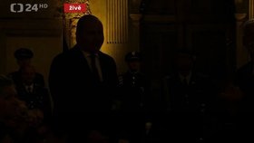 Potíže během předávání státních vyznamenání: Ve Vladislavském sále vypadl proud? (28.10.2026)