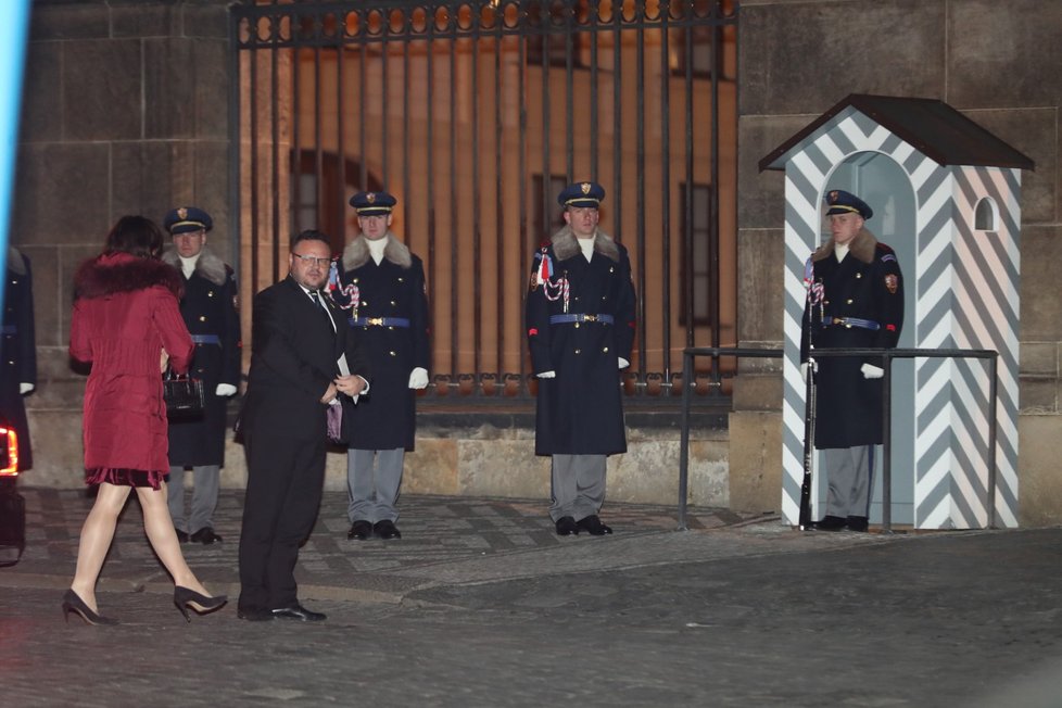 Generální ředitel Českého rozhlasu René Zavoral při příchodu na Pražský hrad.