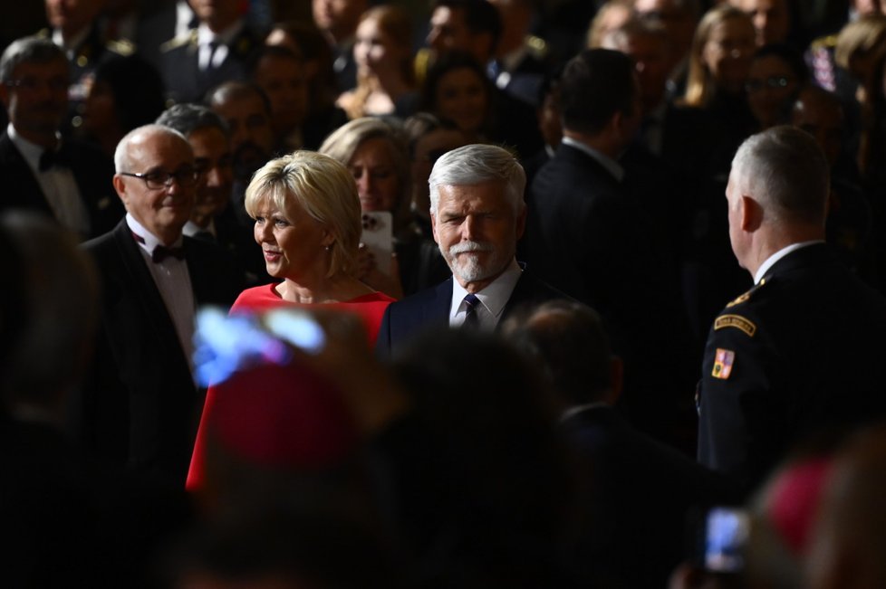 Státní vyznamenání 2023: Prezident Petr Pavel s manželkou Evou.