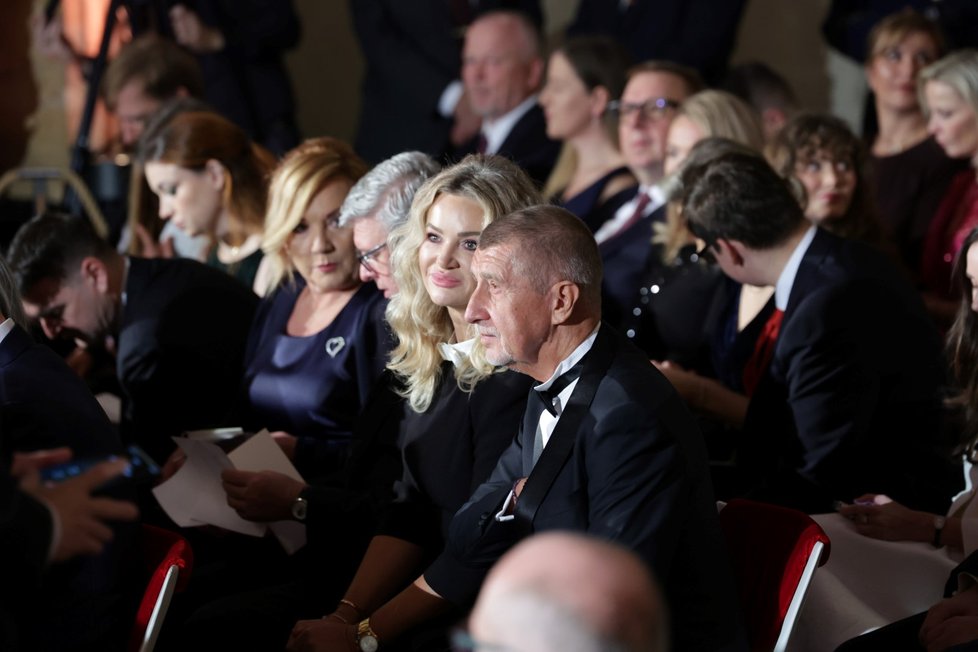 Státní vyznamenání 2025: Andrej Babiš a Monika Babišová (28.10.2025) Státní vyznamenání 2025: Andrej Babiš a Monika Babišová (28.10.2025)