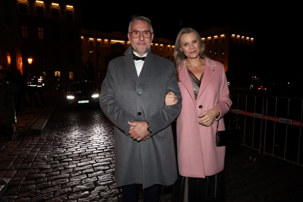 Příchody na předávání státních vyznamenání: Lubomír Metnar (ANO) (28.10.2025) Příchody na předávání státních vyznamenání: Lubomír Metnar (ANO) (28.10.2025)