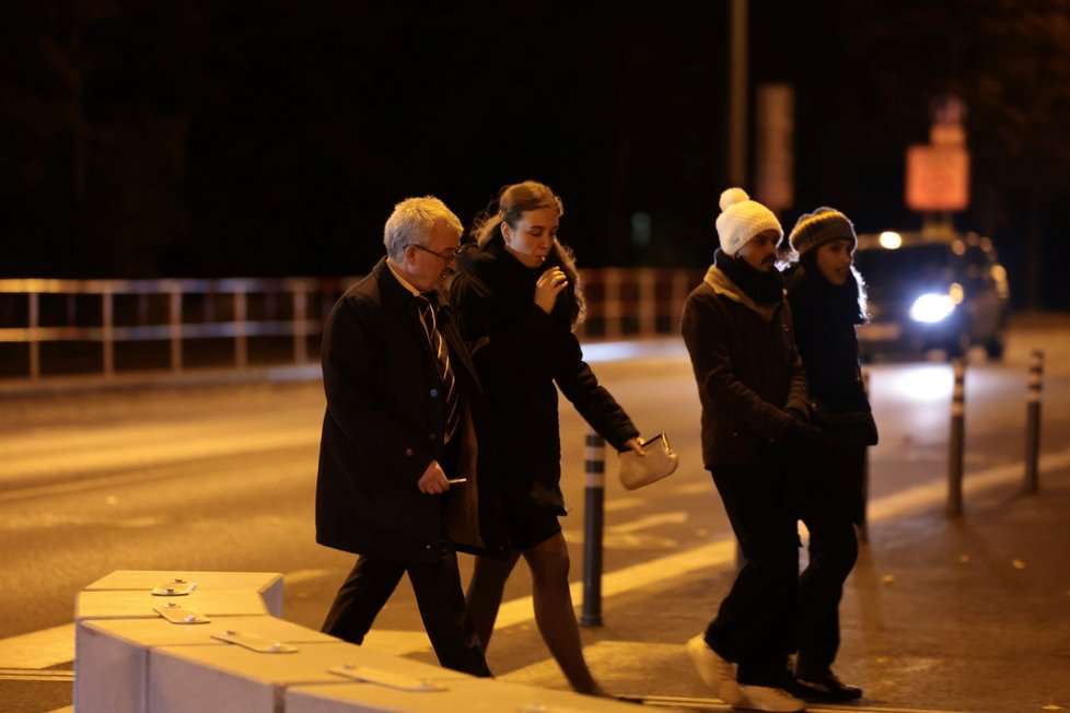 Příchody na předávání státních vyznamenání: Marek Benda (ODS) (28.10.2025) Příchody na předávání státních vyznamenání: Marek Benda (ODS) (28.10.2025)