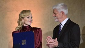 Předávání státních vyznamenání: Aňa Geislerová