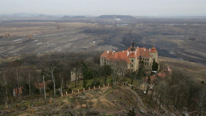 Státní zámek Jezeří, Horní Jiřetín