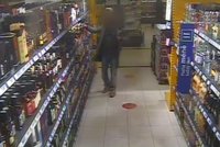 Osm let za láhev rumu! Notorický zloděj i alkoholik kradl v době nouzového stavu