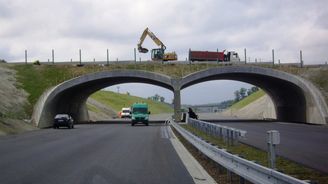 Páska na dálnici D3 se střihne i přes povodně v termínu