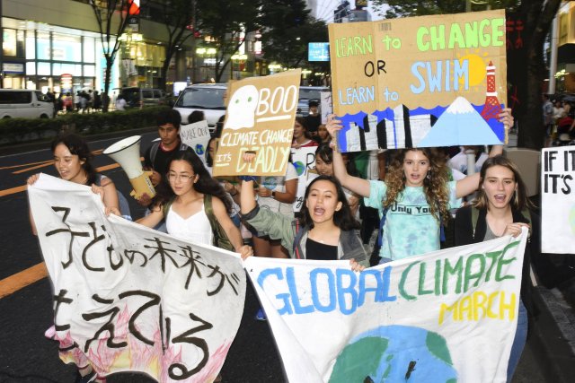 Klimatická demonstrace v japonském Tokiu