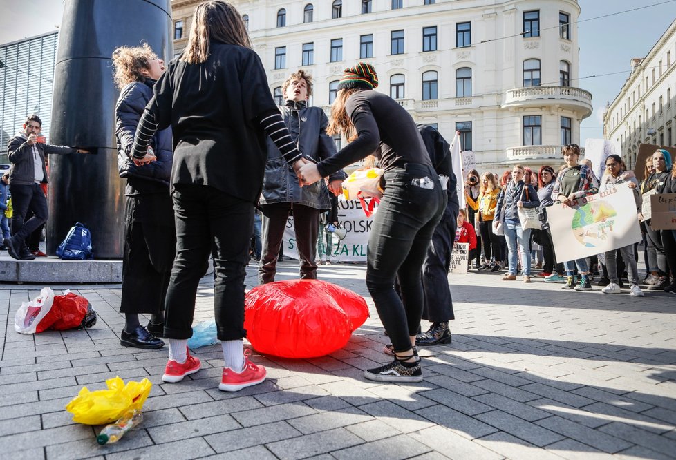 Čeští studenti stávkovali za klima. (20. 9. 2019)