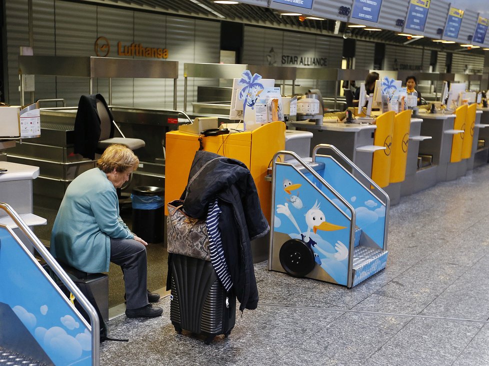 Lufthansa se potýká už druhý den se stávkou, během dvou dnů ruší na 1900 spojů.