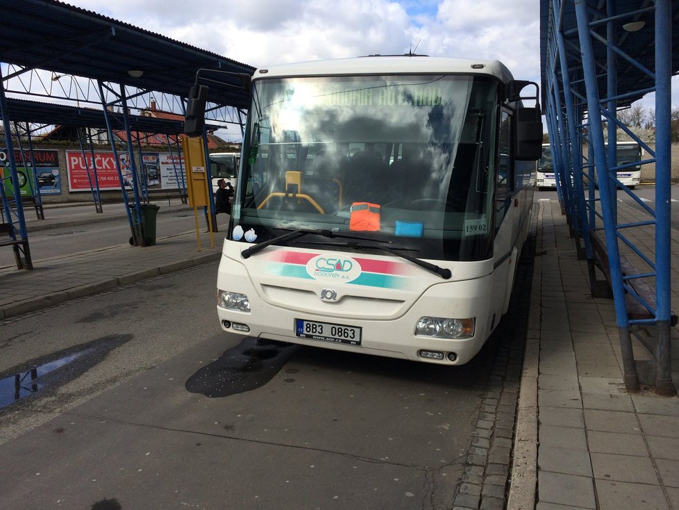 Většina autobusů v Kyjově dnes nevyjela. Linky zajišťované ČSAD Hodonín ale fungovaly bez jakýchkoliv omezení.