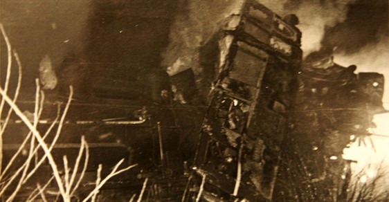 Komunisté chtěli tragédii utajit. Příběh nejhorší železniční tragédie v našich dějinách