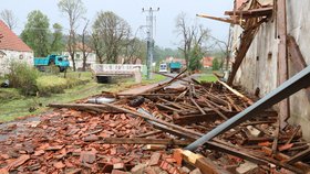 Silná bouře poničila také obec Stebno na Lounsku.
