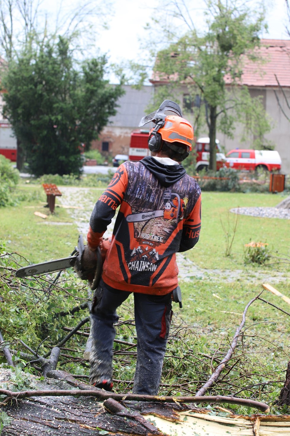 Silná bouře poničila také obec Stebno na Lounsku.