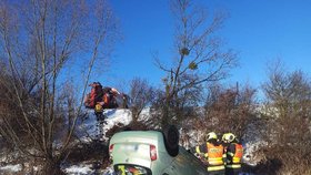 Jihomoravští hasiči na Štědrý den vyjeli k devíti nehodám.
