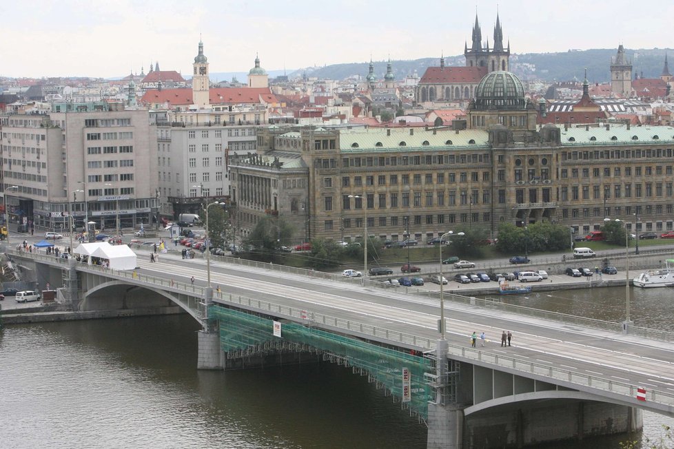 Závěr rekonstrukce Štefánikova mostu, rok 2007