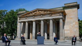 Němečtí státníci si v Berlíně připomínají výročí 75 let od konce 2. světové války (8. 5. 2020).
