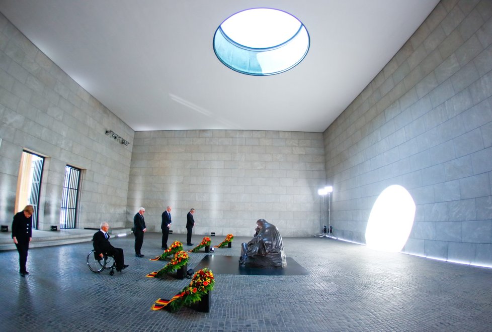 Němečtí státníci si v Berlíně připomínají výročí 75 let od konce 2. světové války (8. 5. 2020)