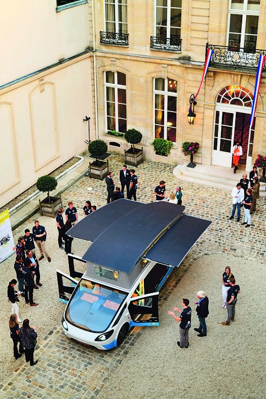 Studenti předváděli obytné auto Stela Vita po celé Evropě