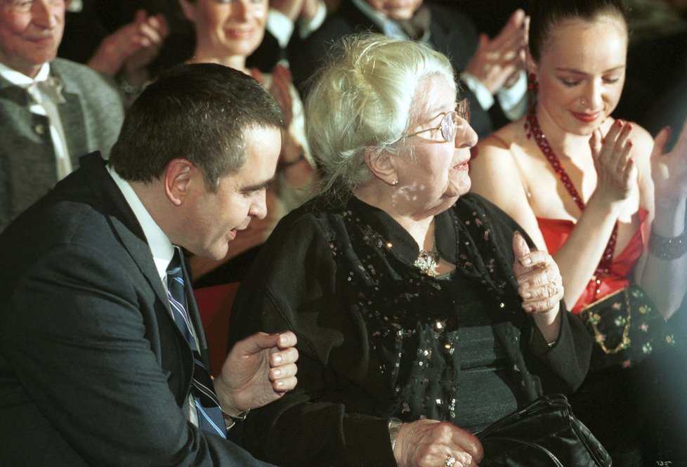 2002 Honza s tetou Stellou na předávání cen Český lev v Lucerně.
