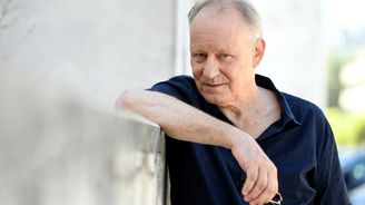 Bez dětí bych se nejspíš uvečírkoval k smrti, říká švédský herec Stellan Skarsgård