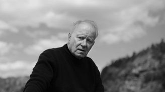 DJ NobodyListen a jeho crew zahájí Vary, ve znělce uvidíme skvělého Stellana Skarsgårda DJ NobodyListen a jeho crew zahájí Vary, ve znělce uvidíme skvělého Stellana Skarsgårda