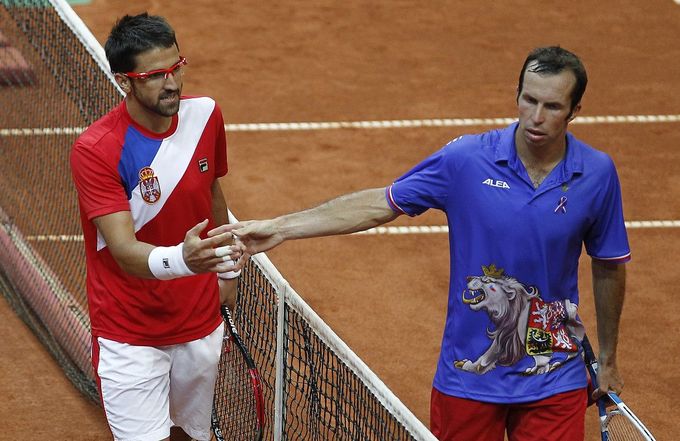 Slavné výhry v O2 areně: Kauza „vagína“, Federerovo obvinění a potítko na ruce hrdiny Slavné výhry v O2 areně: Kauza „vagína“, Federerovo obvinění a potítko na ruce hrdiny