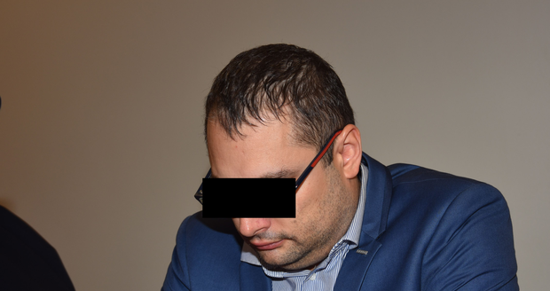Lékař Jan Š. (37) u Okresního soudu Plzeň-jih