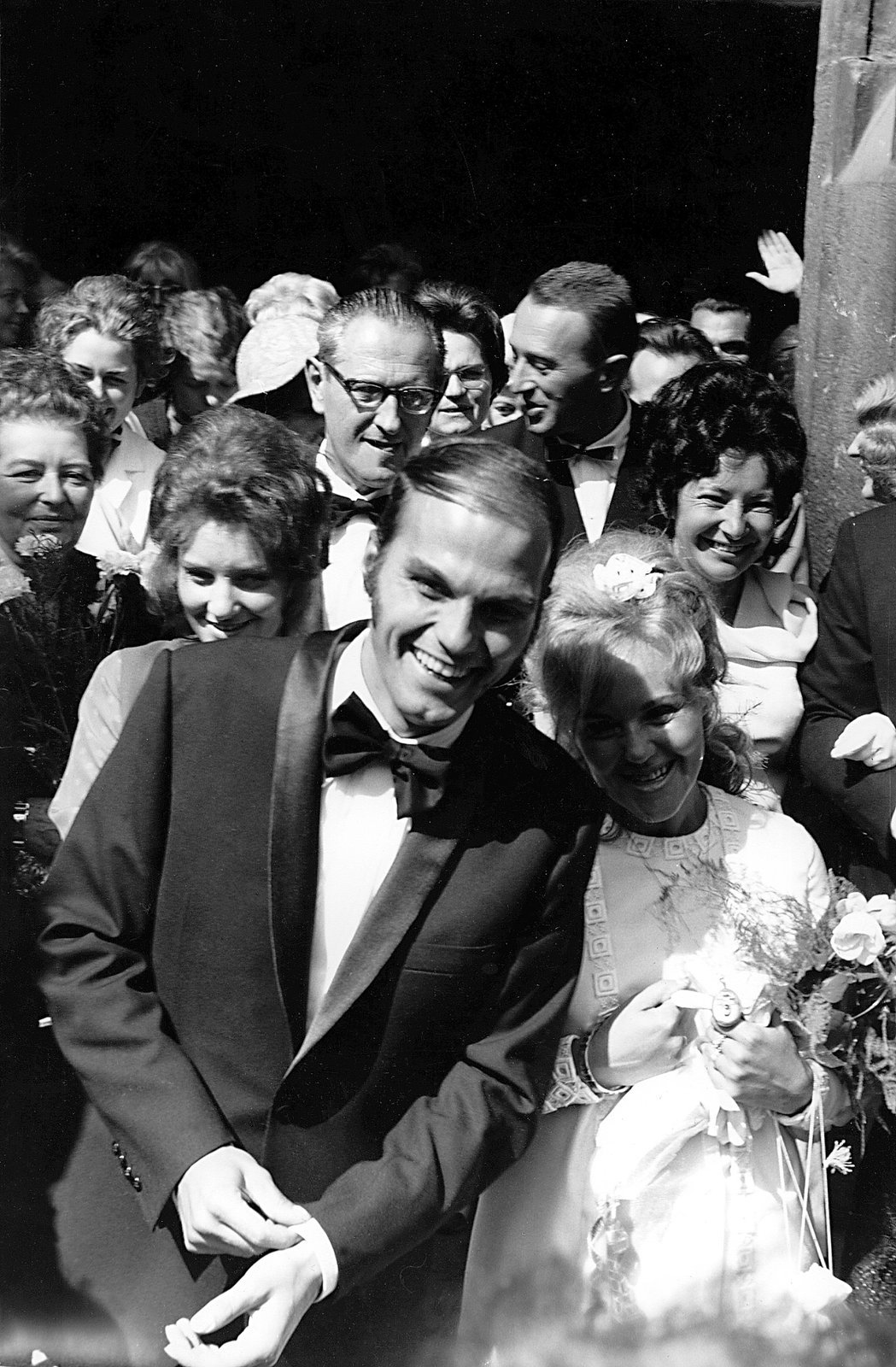 Velkolepá svatba Jana Přeučila a Štěpánky Haničincové na Staroměstském náměstí. (1971)
