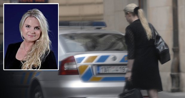 Blondýna z ministerstva ohrozila autem policisty: Odešla s podmínkou