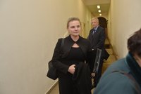 Blondýna z ministerstva najížděla na policistu: Potvrdili jí trest