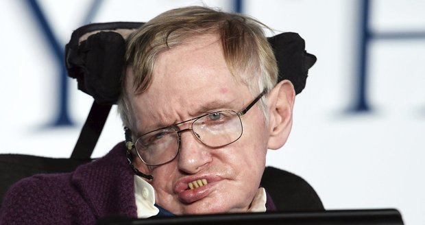 Světoznámý fyzik Stephen Hawking: Černé díry jsou bránou do jiného vesmíru