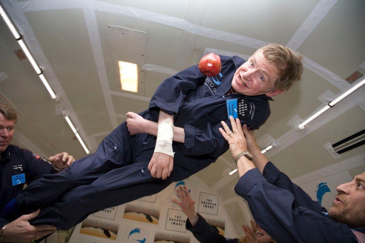 Hawking si vyzkoušel stav beztíže