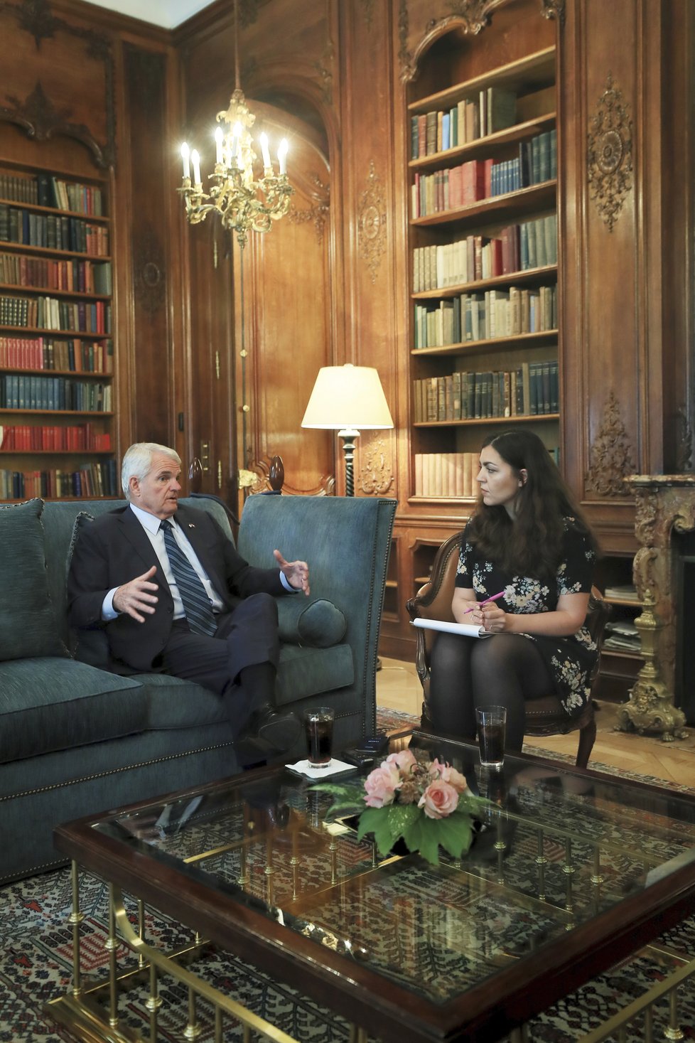 Americký velvyslanec Stephen King s redaktorkou Blesku Verou Renovicou