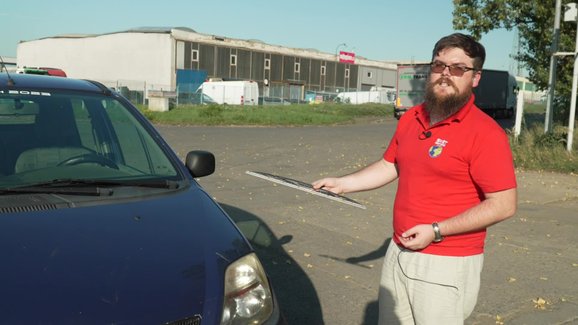 Video: Máte v pořádku stěrače? Výměna zabere pár minut, stojí pár korun