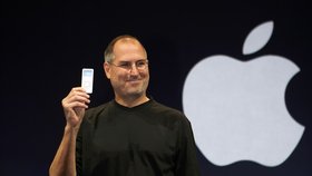 Steve Jobs: Vymyslel iPod a iTunes, hudbu poslouchal z vinylu
