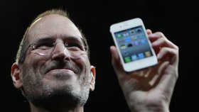 Vynález Steva Jobse iPhone vydělává Applu nejvíce