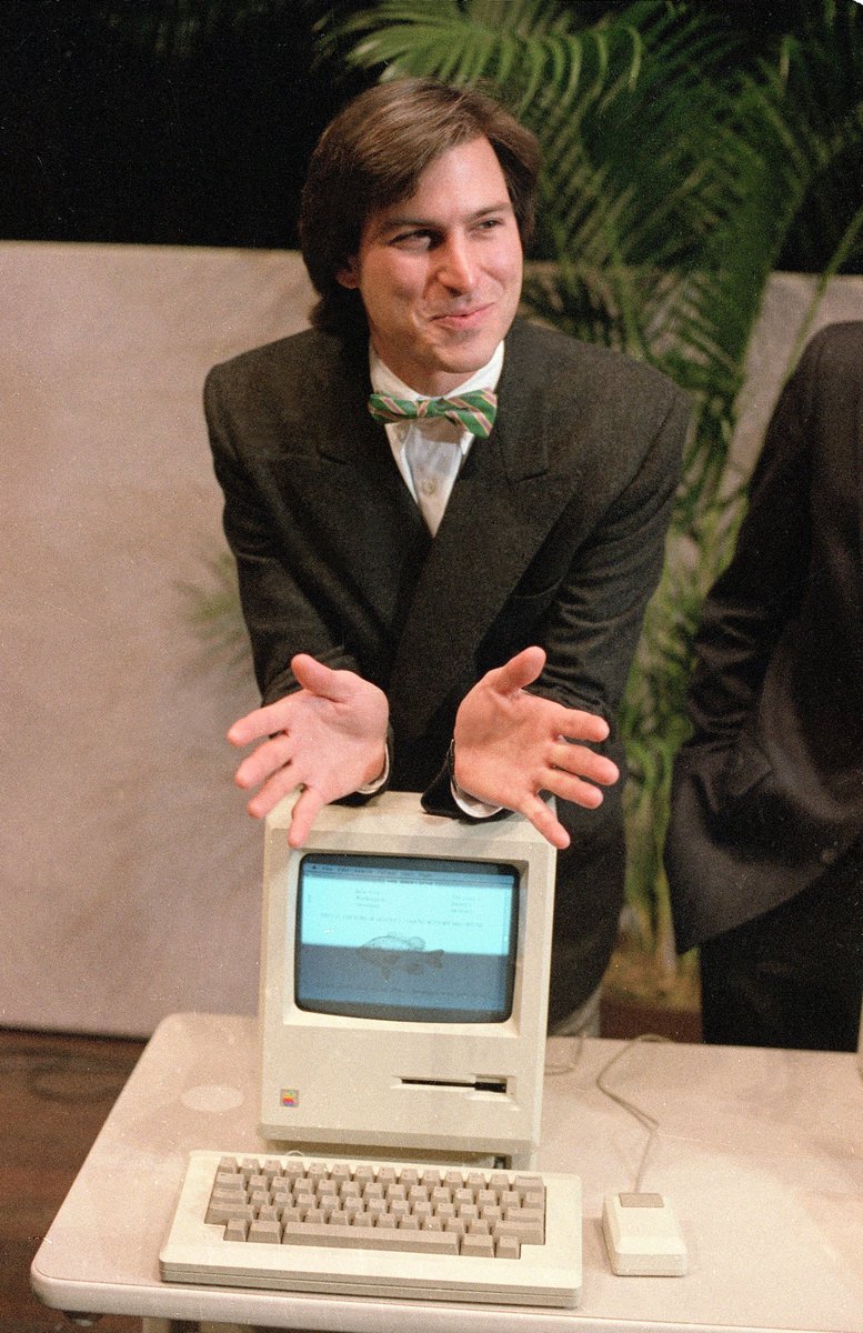 Steve Jobs a oblíbený osobní počítač Macintosh