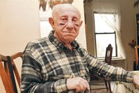 Krvavá rvačka staříků: Útočník 83 let, zmlácený 99 let